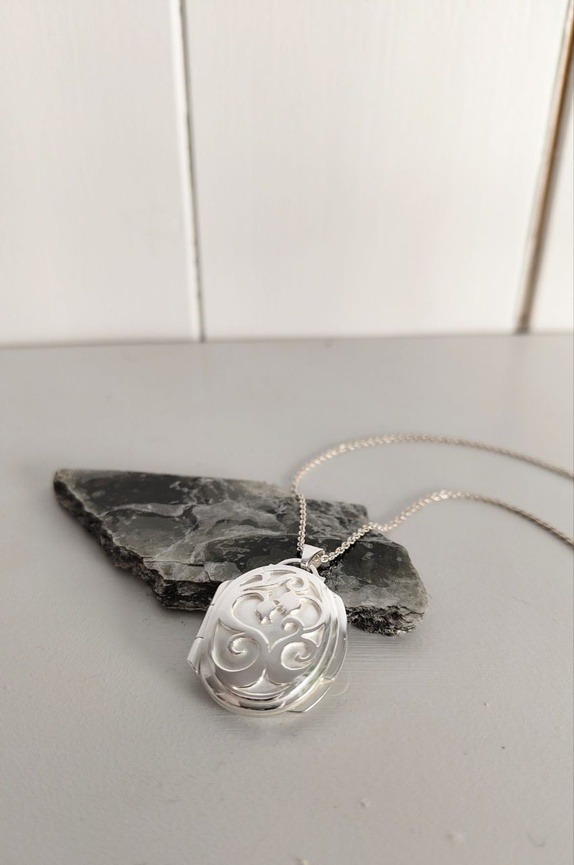 Den hemmelige hagen medaljong - Bilde 9